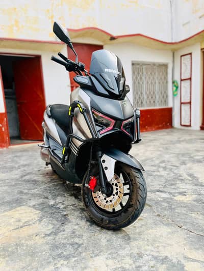 Revoo E52