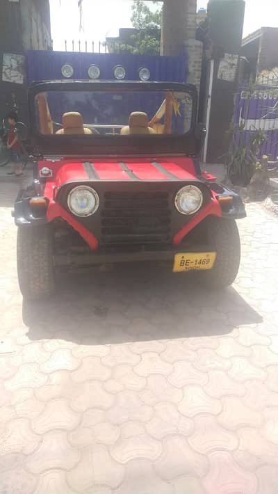Jeep M 825 2018