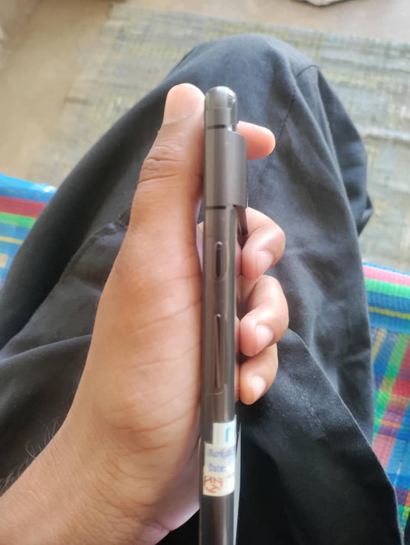 Google Pixel 7 4