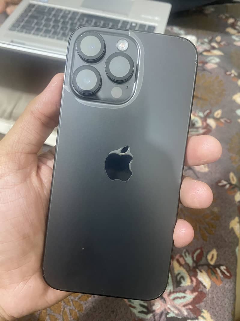 14 pro max 1