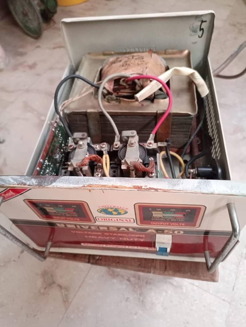 universal 5000W 7