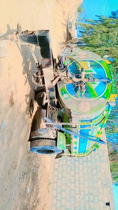 Tractor and tanker