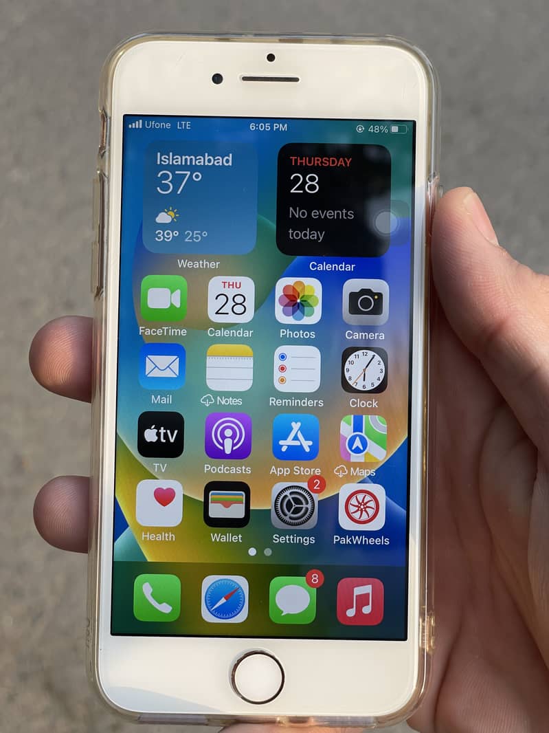 Apple iPhone 8 1