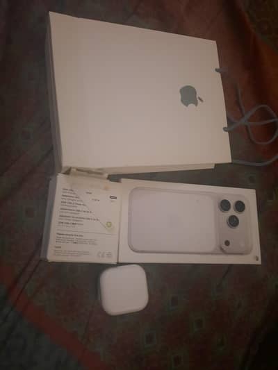 Apple iPhone 17 Pro Jv 256gb silver box everything 13 cycle