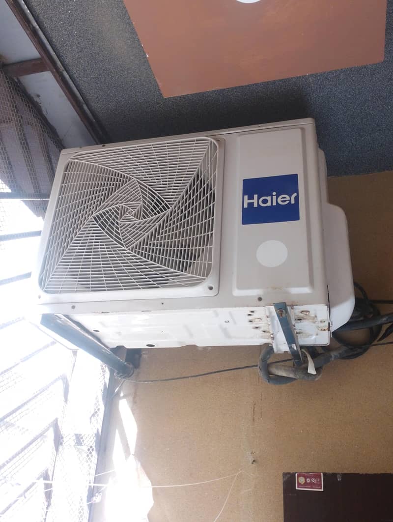 Haier invertor split A C 2