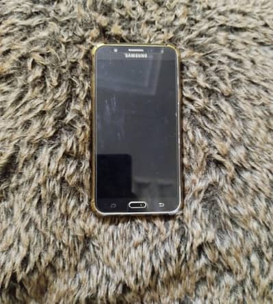 Samsung Mobile J7
