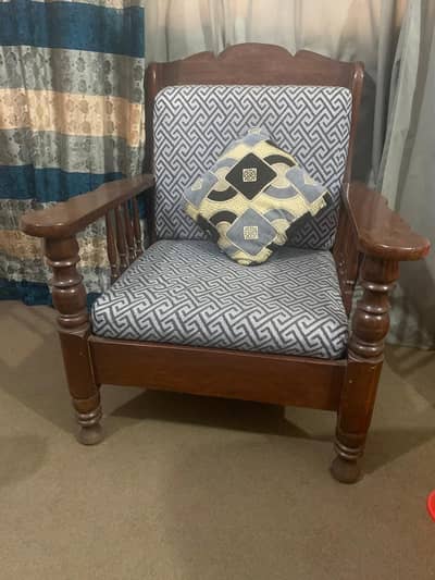 5 seater sofa with moltyfoam with table
