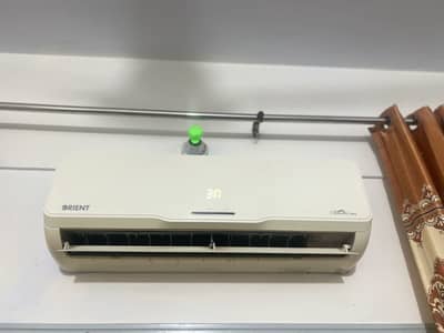 Orient 1 Ton AC for Sale - Live Running Condition (ارجنٹ سیل)
