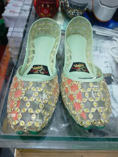 Global shoes