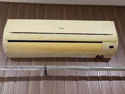 Haier 0.75 Split AC in Excellent Condition