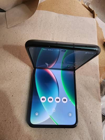 Motorola Razr 40