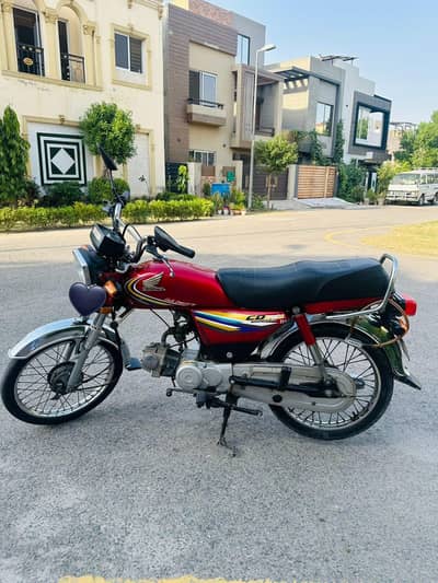 CD 70 Bike For Sale in 10/10 Condition