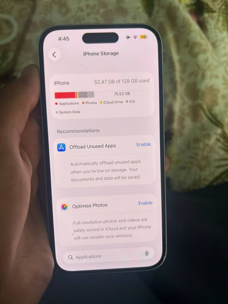 iPhone 15 3