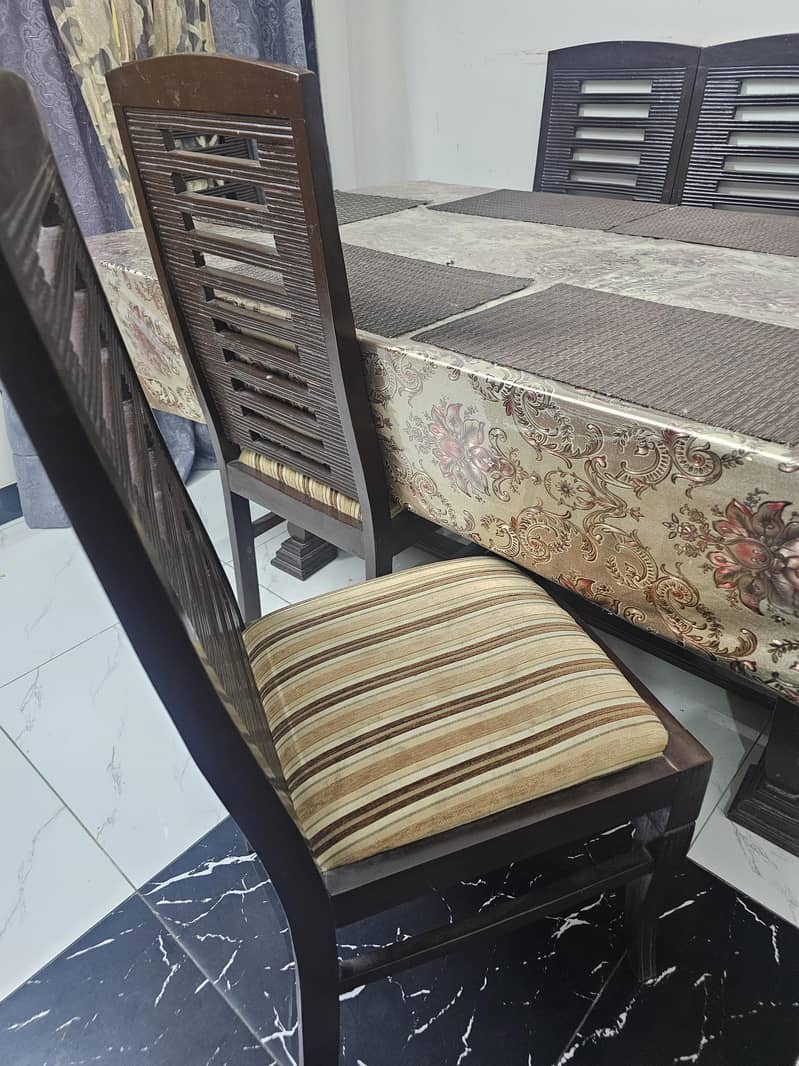 Dinning Table Set (price negotiable) 2