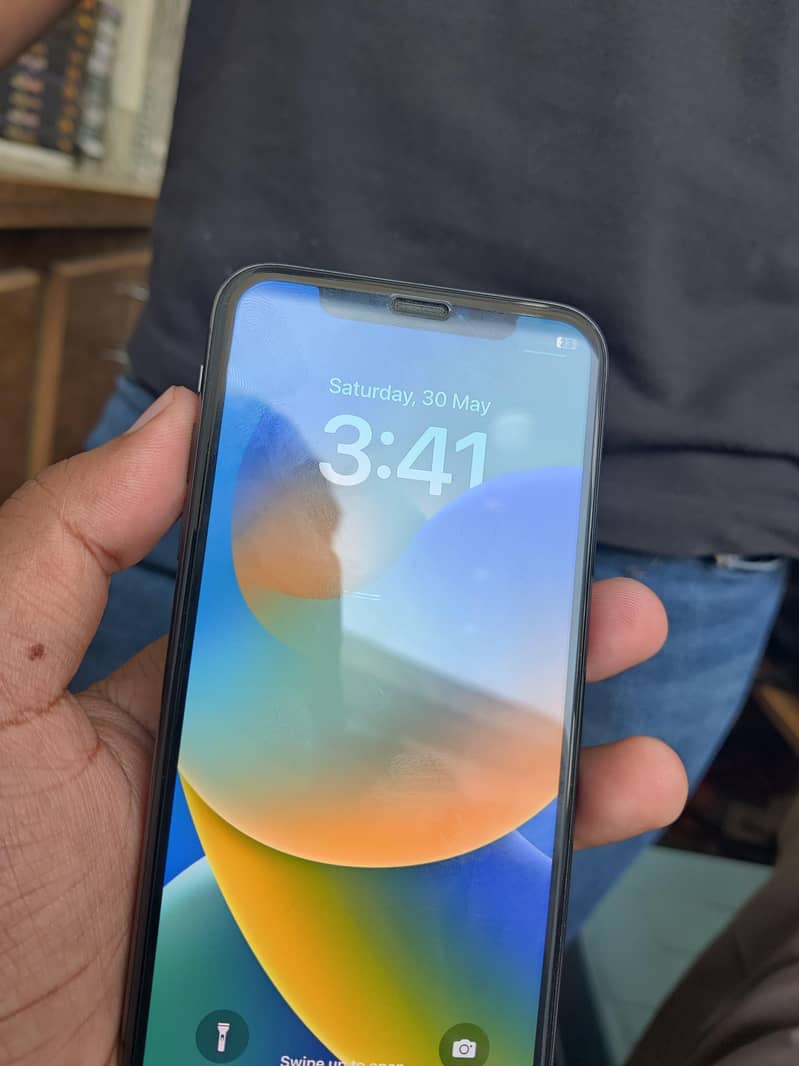Apple iPhone X 10