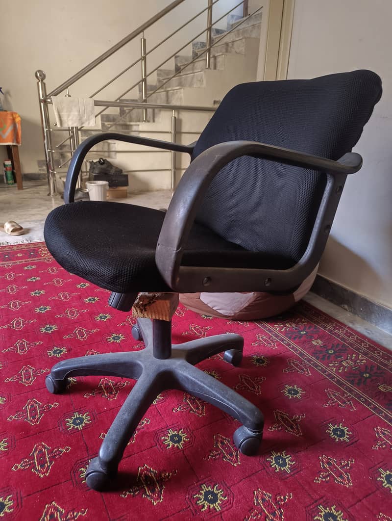 Chair 0
