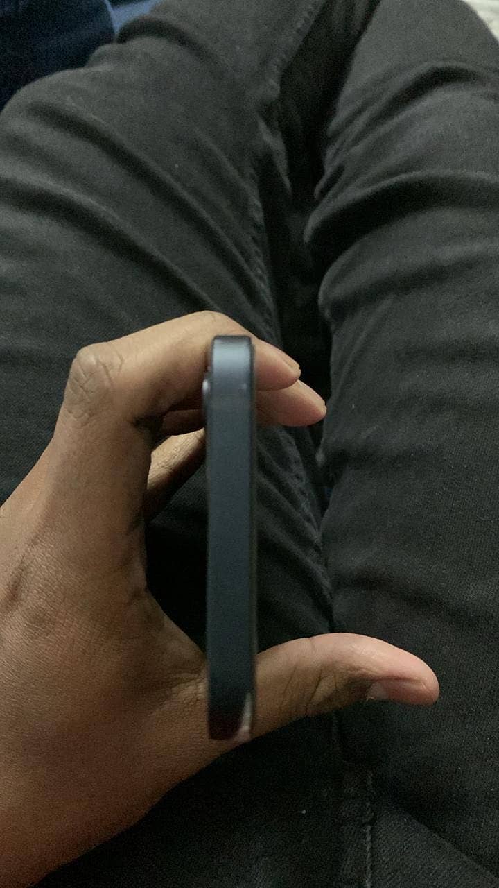 Apple iPhone 12 5