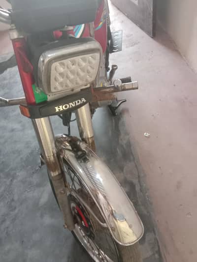 Honda 125 model 18 urgent sale