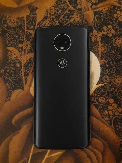 Motorola Moto E5 Plus 2/16 android 8 5000 mah betry touch pe ball aya