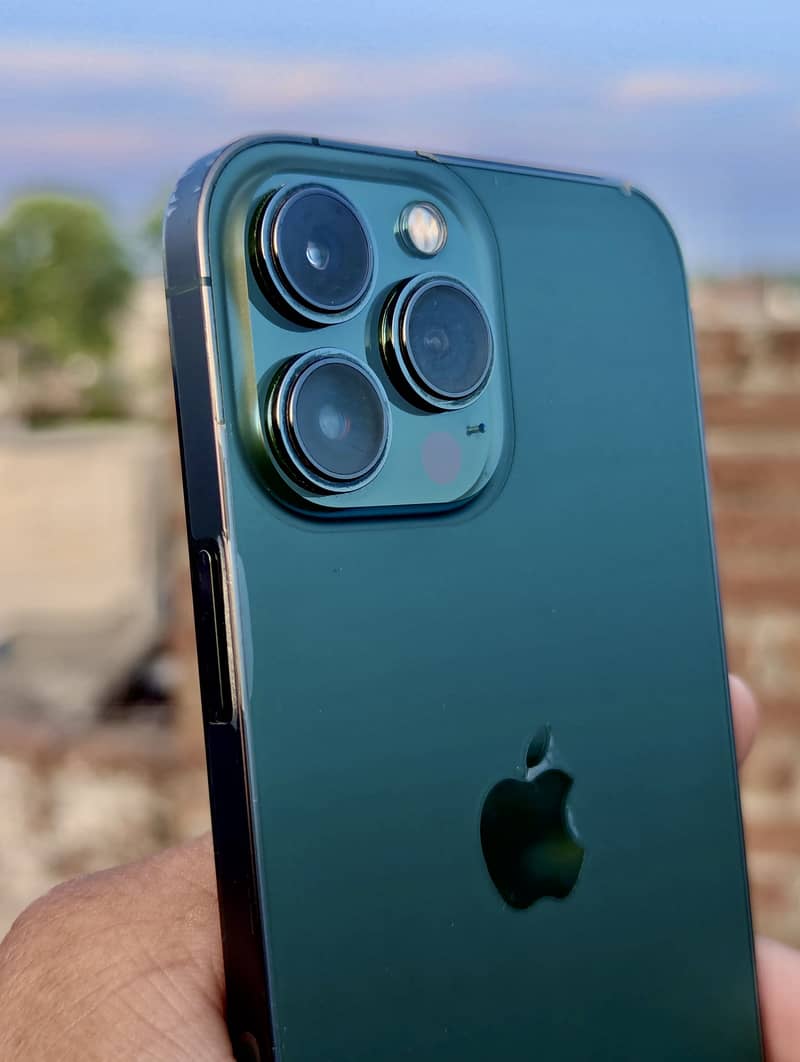 iPhone 13 Pro Max. With Box 5