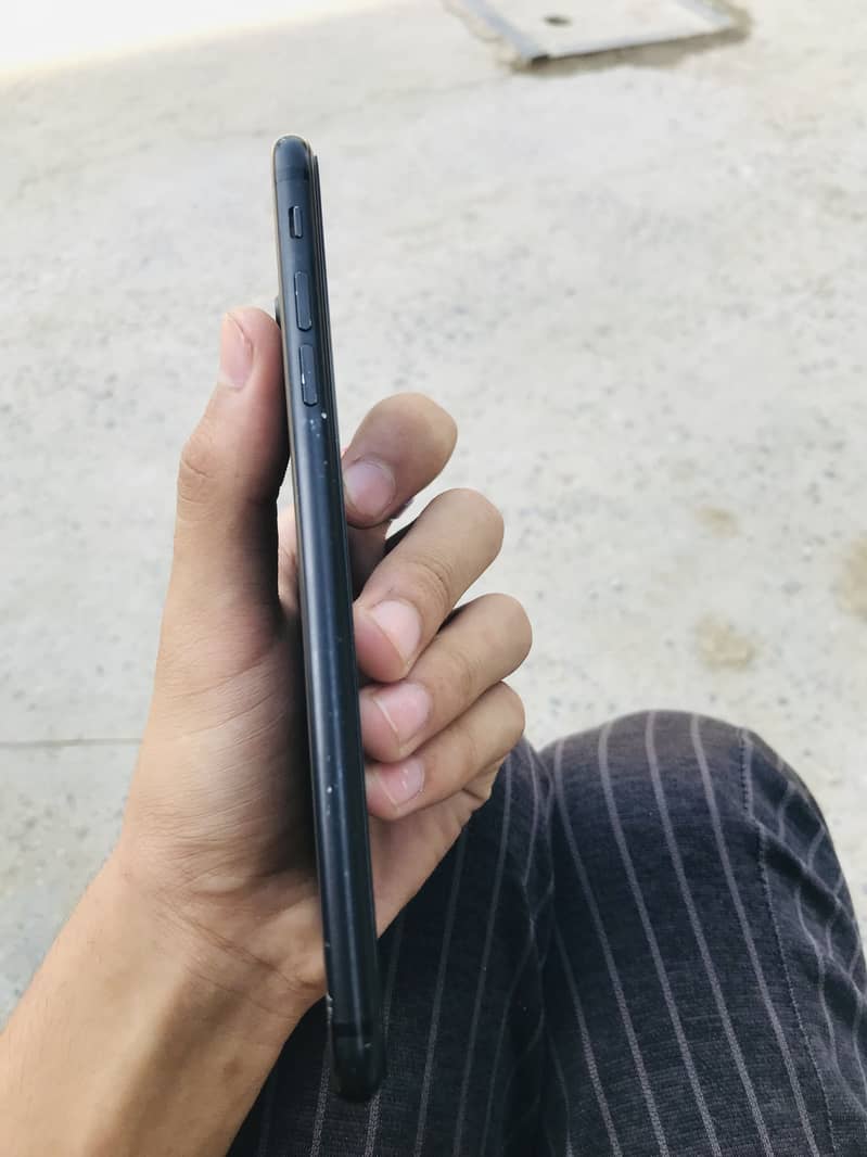 Apple iPhone 7 Plus 2