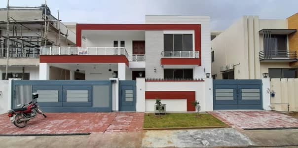10 mrle ground portion available for rent faisal town with soler