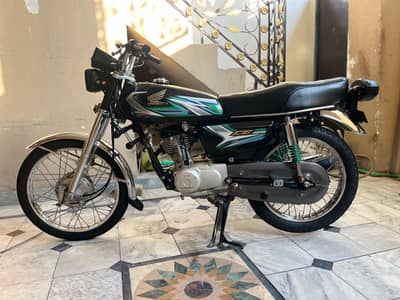 Honda CG 125 2017 for sale . Double Saman
