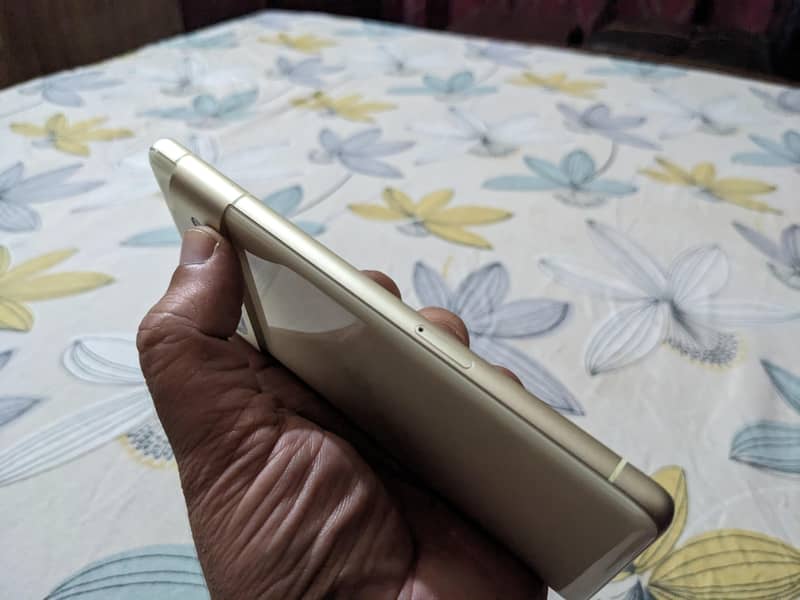 Google Pixel 7 4