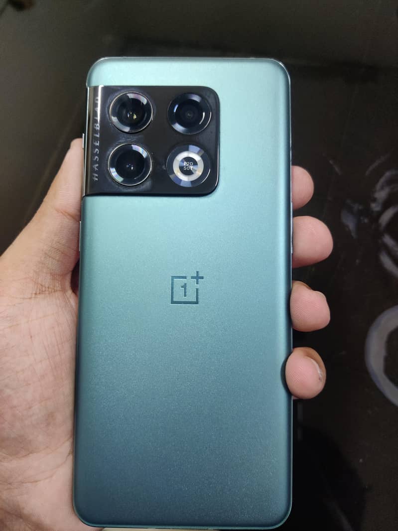 One Plus 10 Pro 1
