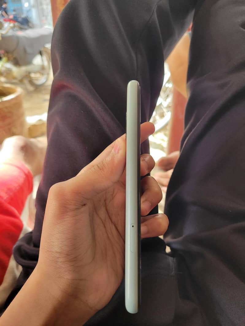 Google Pixel 5 2