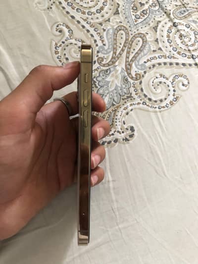 Apple iPhone 12 Pro 03085030012 wtsap add pora pr k jisko smjh ay  msg
