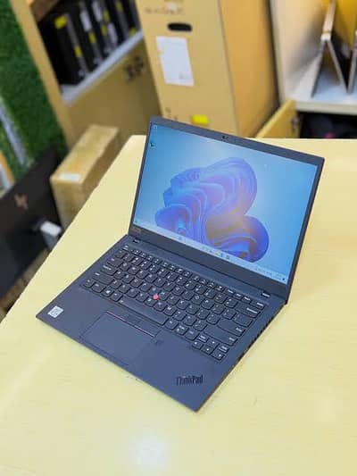 Linovo Thinkpad Touch Laptop core i3 7th generation 8/256 NVME