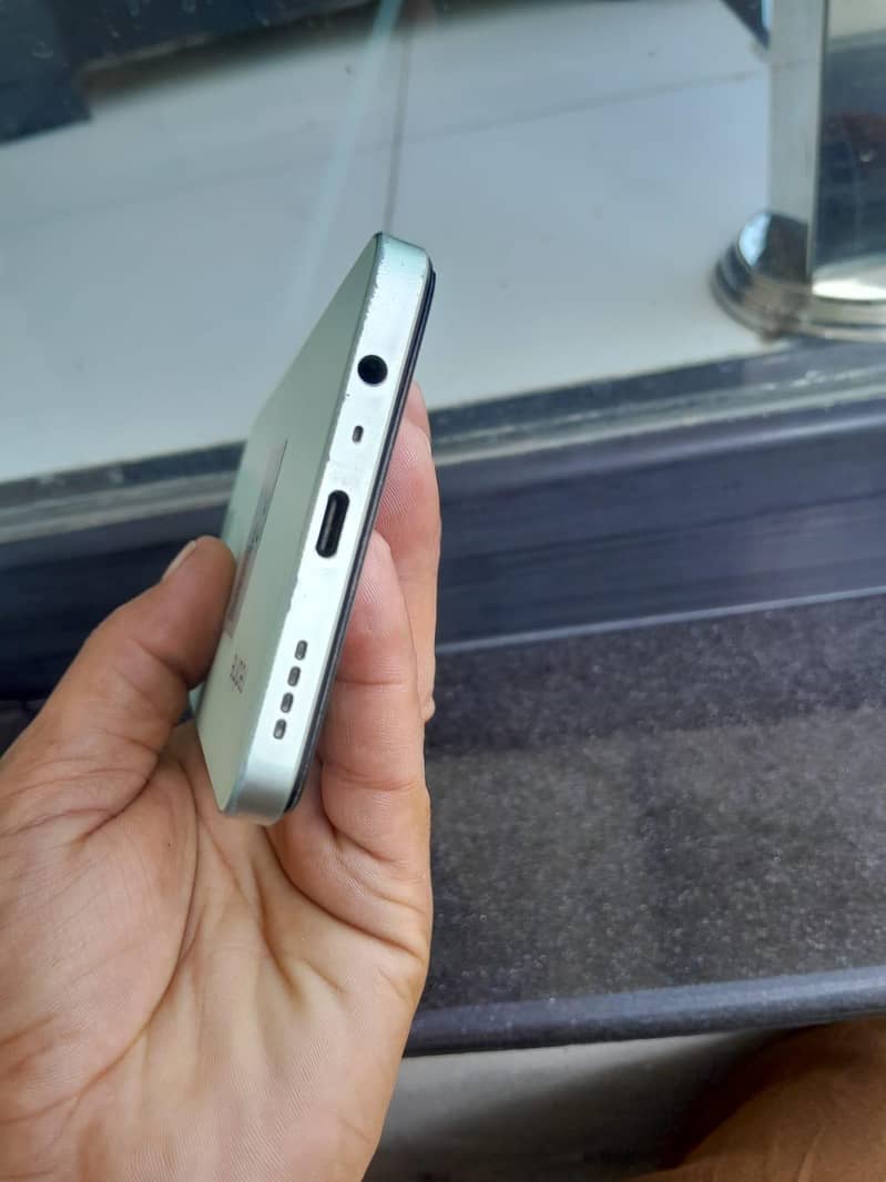 Realme Note 60x 6