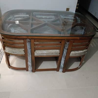 MODERN TABLE