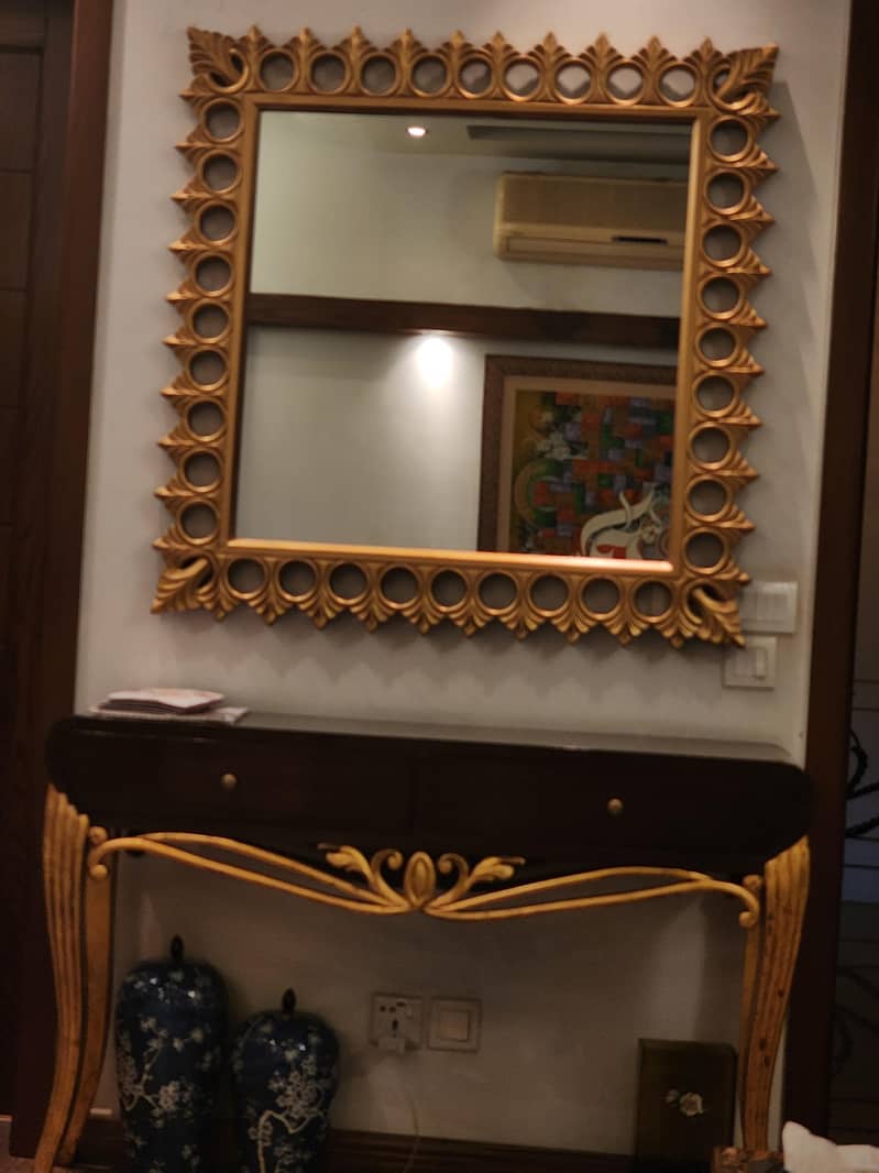 console n mirror 1