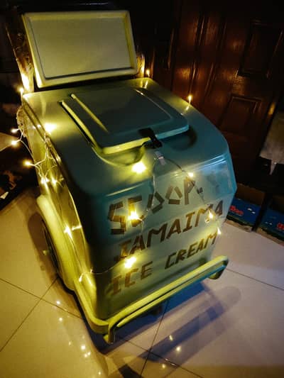 Ice cream push cart