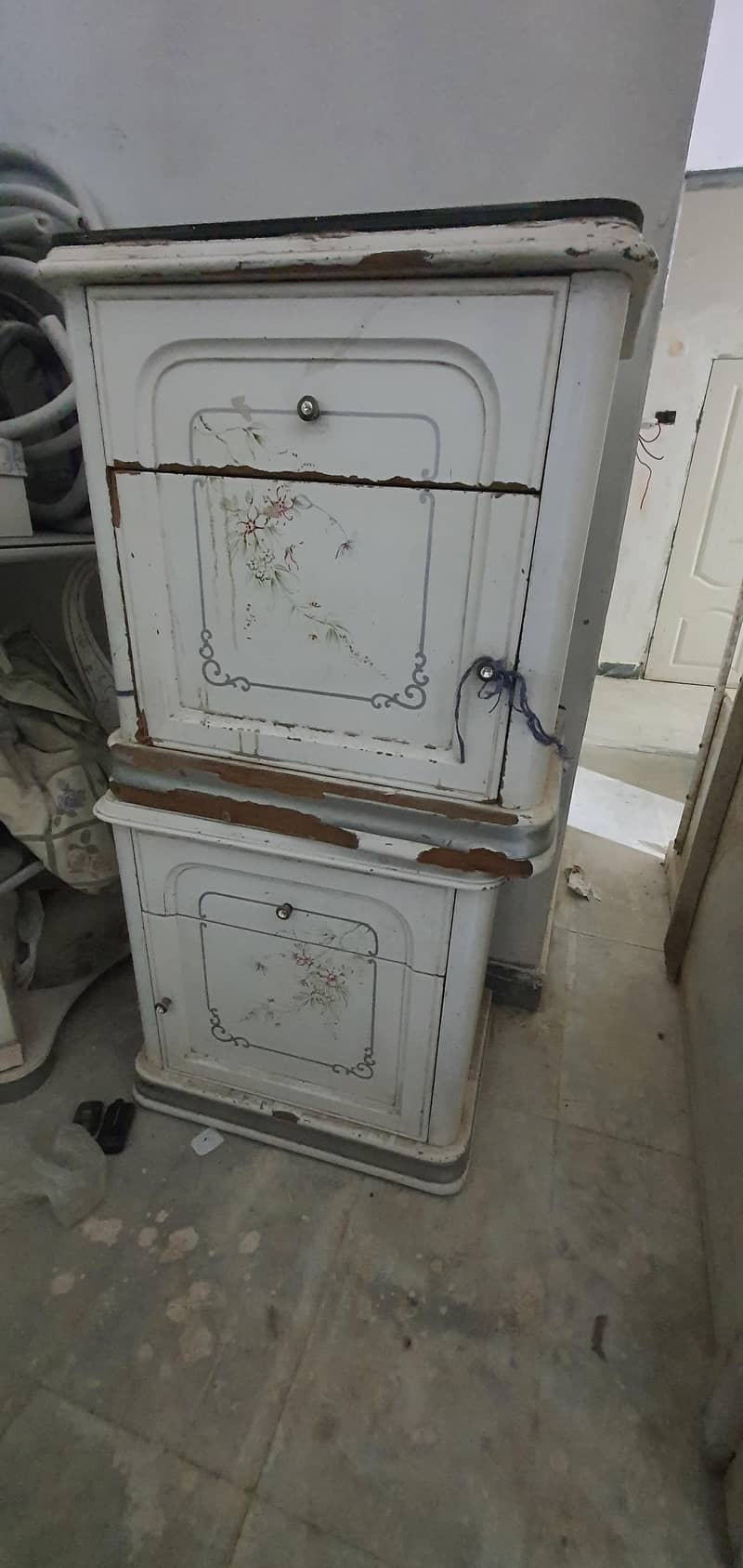 dressing table 1