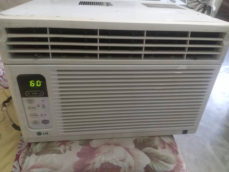 good condition window ac 4