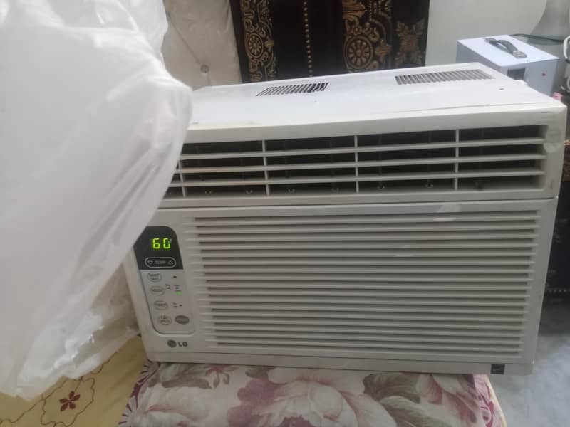 good condition window ac 8