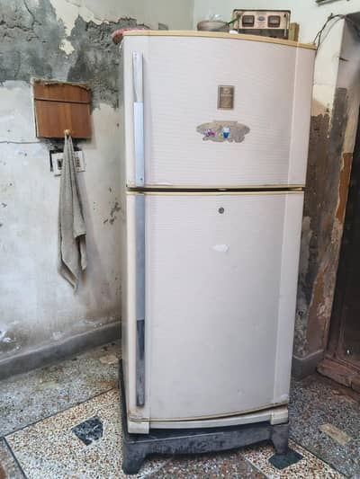 Dawlance   full  Size  condition gud