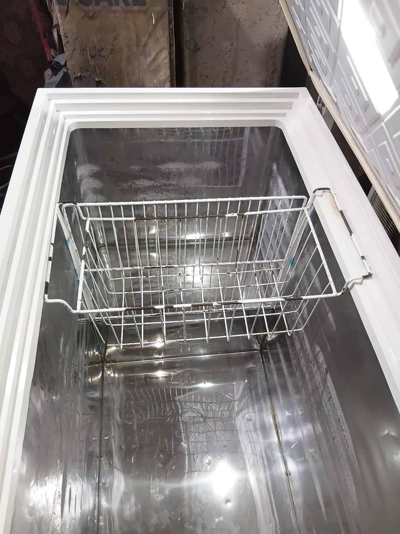 Waves Deep freezer 1