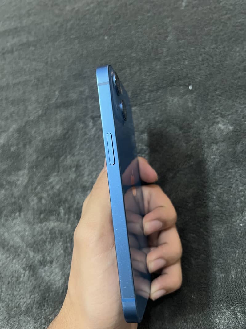 IPhone 13 2