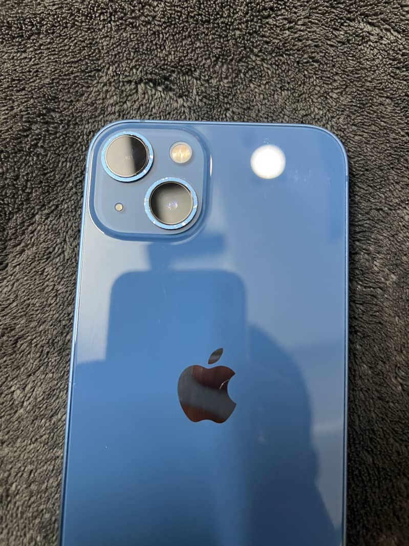 IPhone 13 8