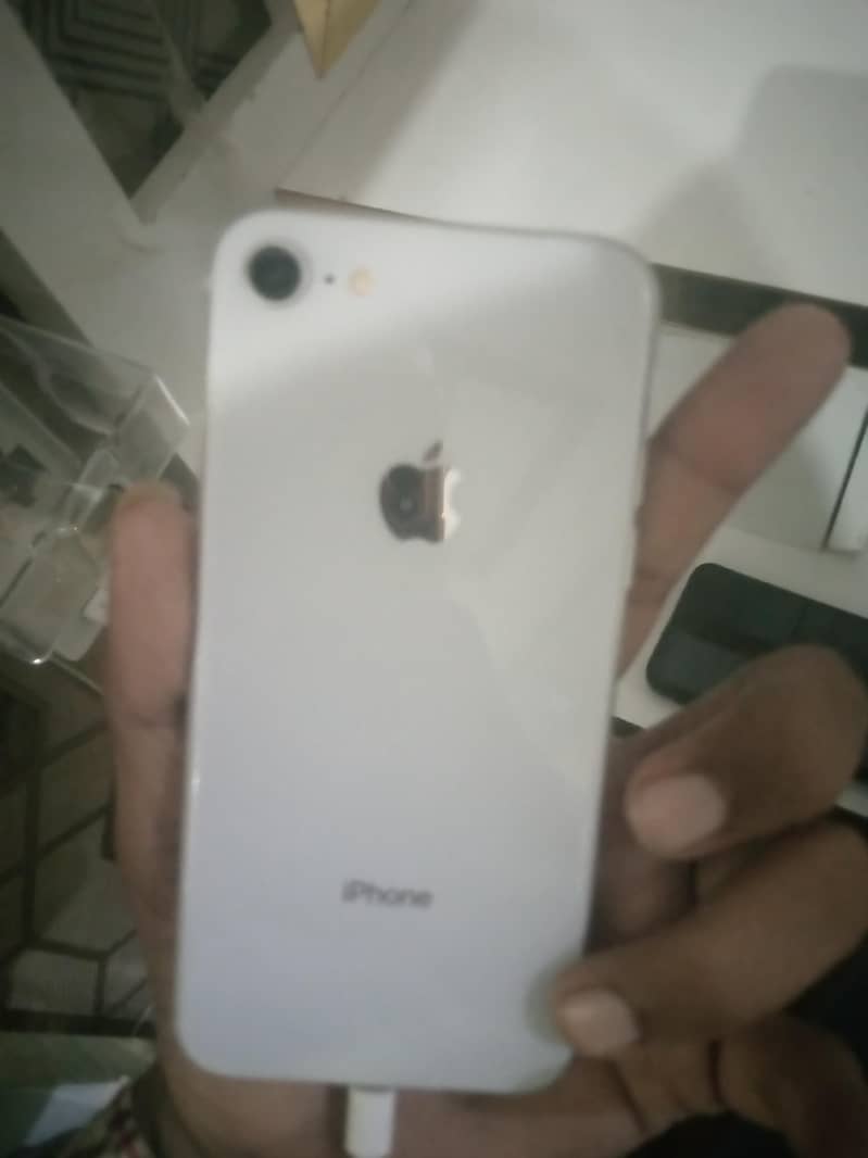 Apple iPhone 8 0