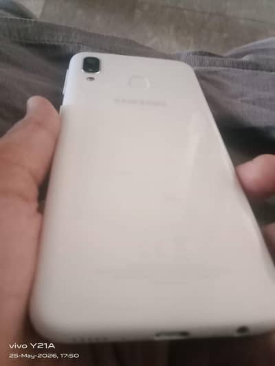Samsung Mobile A20e