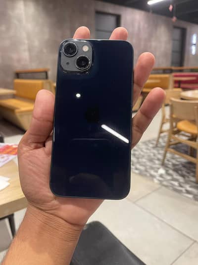 Apple iPhone 13 water pack
