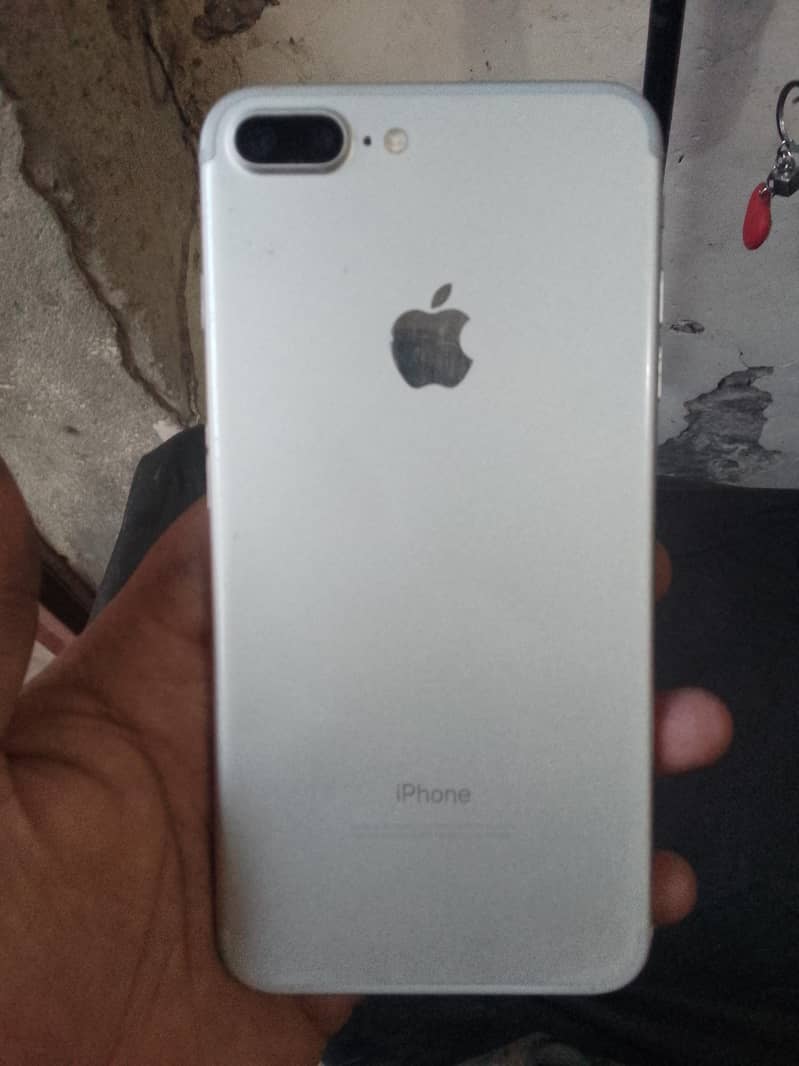 Apple iPhone 7 Plus 1