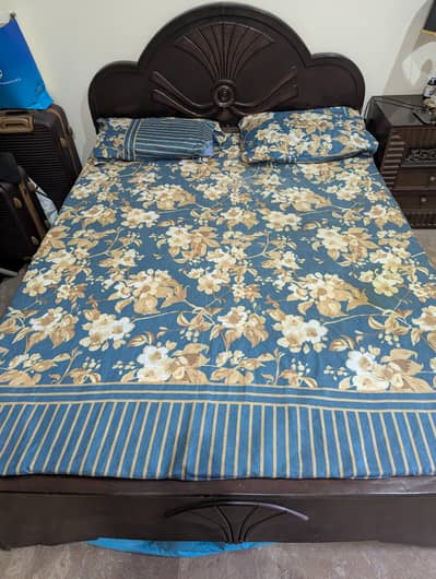 Queen bed without mattress