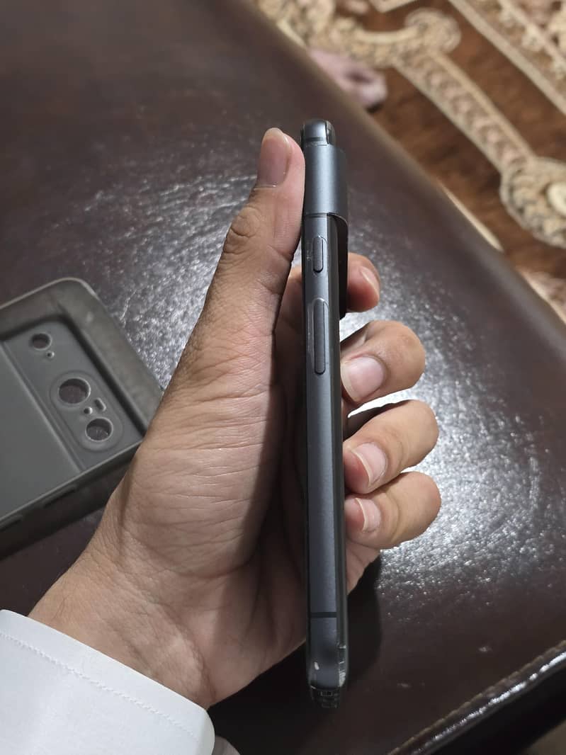 Google Pixel 8 1