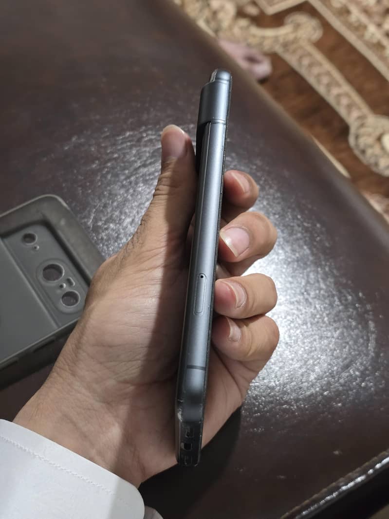 Google Pixel 8 2